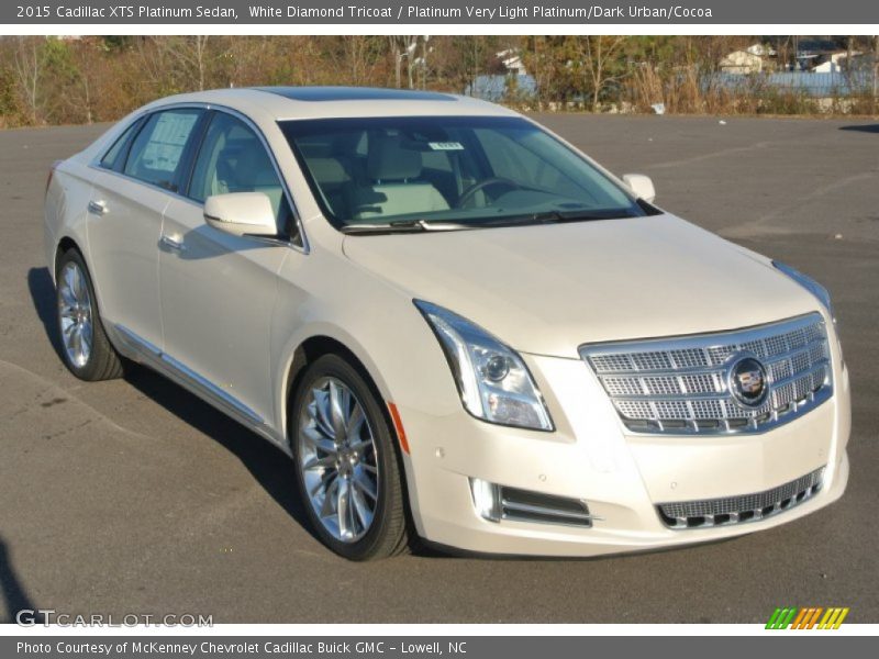Front 3/4 View of 2015 XTS Platinum Sedan