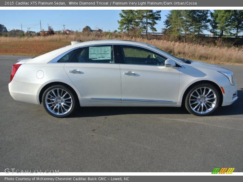  2015 XTS Platinum Sedan White Diamond Tricoat