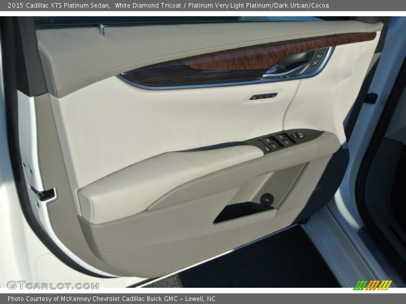 White Diamond Tricoat / Platinum Very Light Platinum/Dark Urban/Cocoa 2015 Cadillac XTS Platinum Sedan
