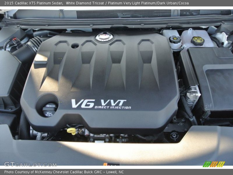 White Diamond Tricoat / Platinum Very Light Platinum/Dark Urban/Cocoa 2015 Cadillac XTS Platinum Sedan