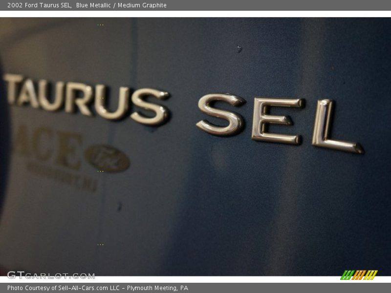 Blue Metallic / Medium Graphite 2002 Ford Taurus SEL