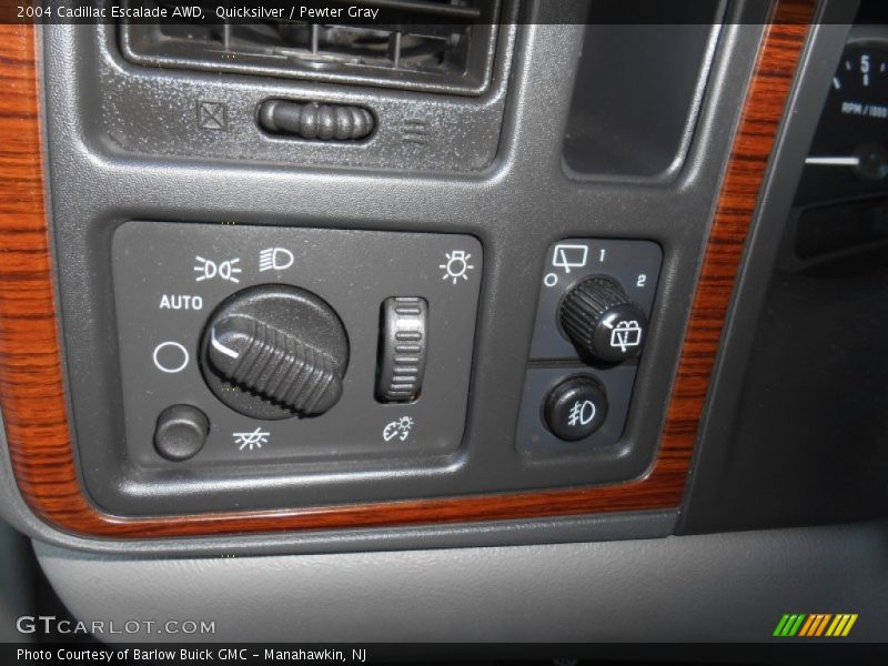 Quicksilver / Pewter Gray 2004 Cadillac Escalade AWD