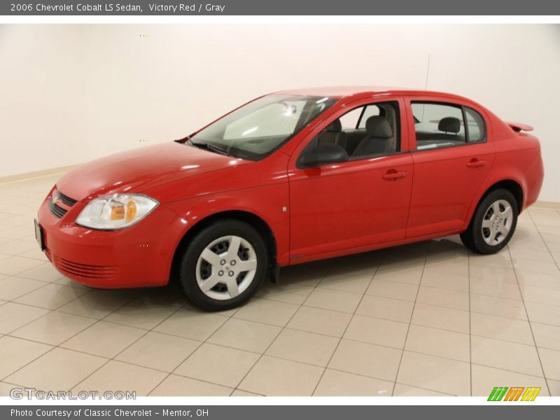 Front 3/4 View of 2006 Cobalt LS Sedan