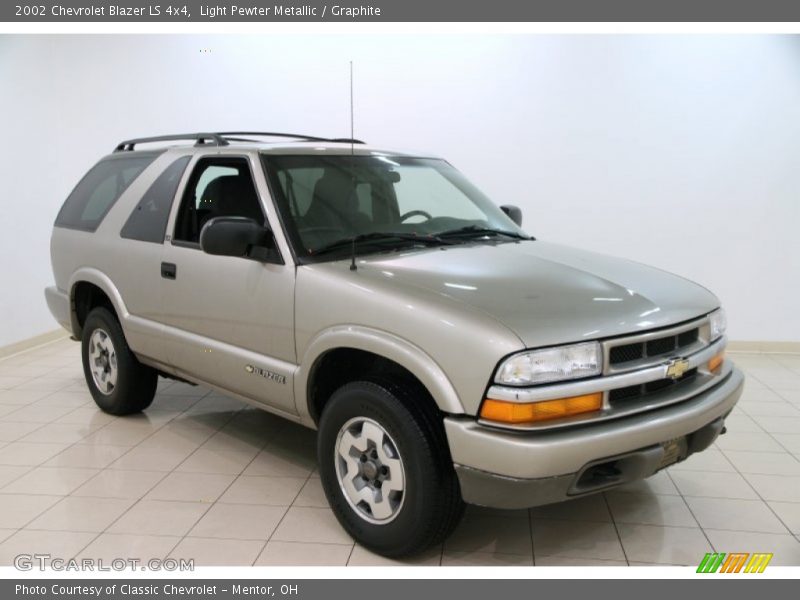 Light Pewter Metallic / Graphite 2002 Chevrolet Blazer LS 4x4