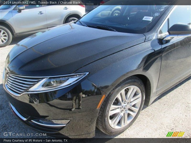 Tuxedo Black / Charcoal Black 2014 Lincoln MKZ FWD