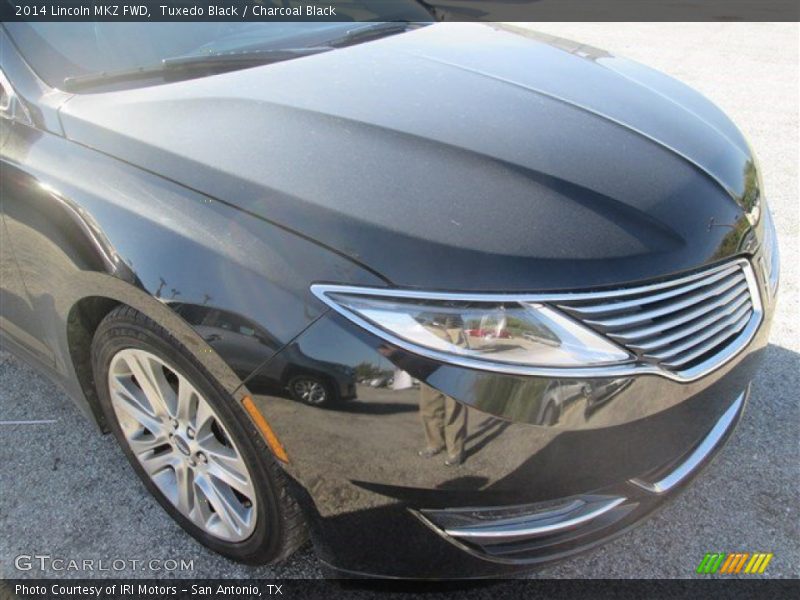 Tuxedo Black / Charcoal Black 2014 Lincoln MKZ FWD