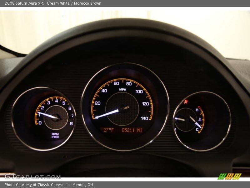 Cream White / Morocco Brown 2008 Saturn Aura XR