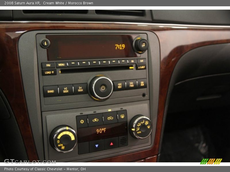 Cream White / Morocco Brown 2008 Saturn Aura XR