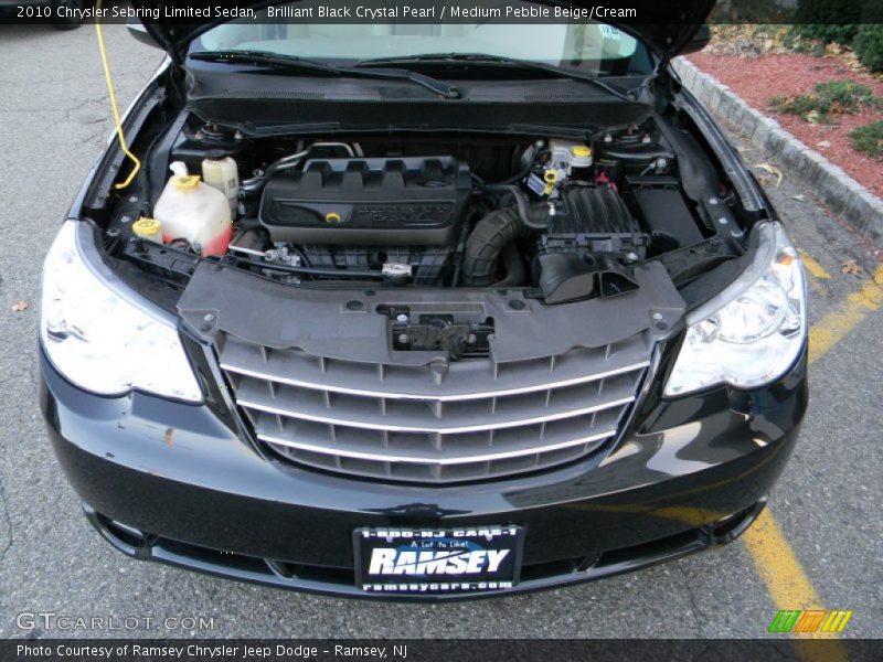 Brilliant Black Crystal Pearl / Medium Pebble Beige/Cream 2010 Chrysler Sebring Limited Sedan