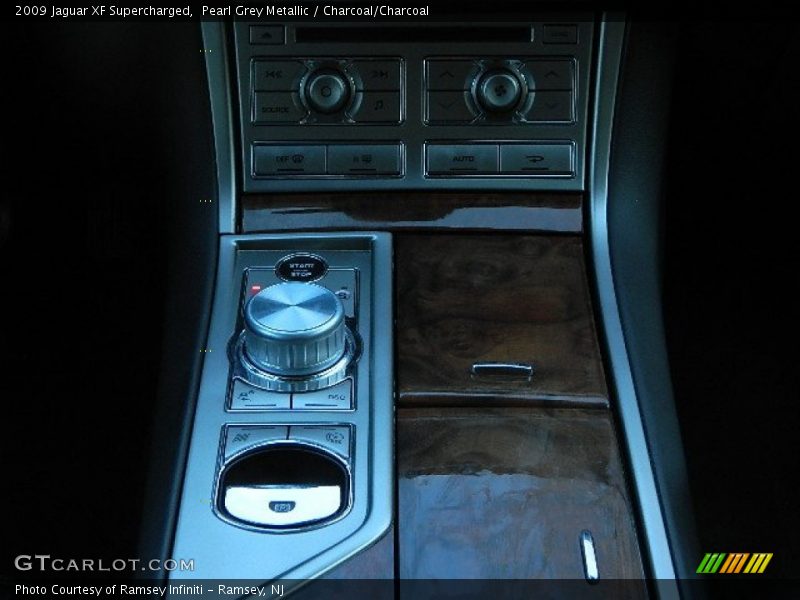 Pearl Grey Metallic / Charcoal/Charcoal 2009 Jaguar XF Supercharged