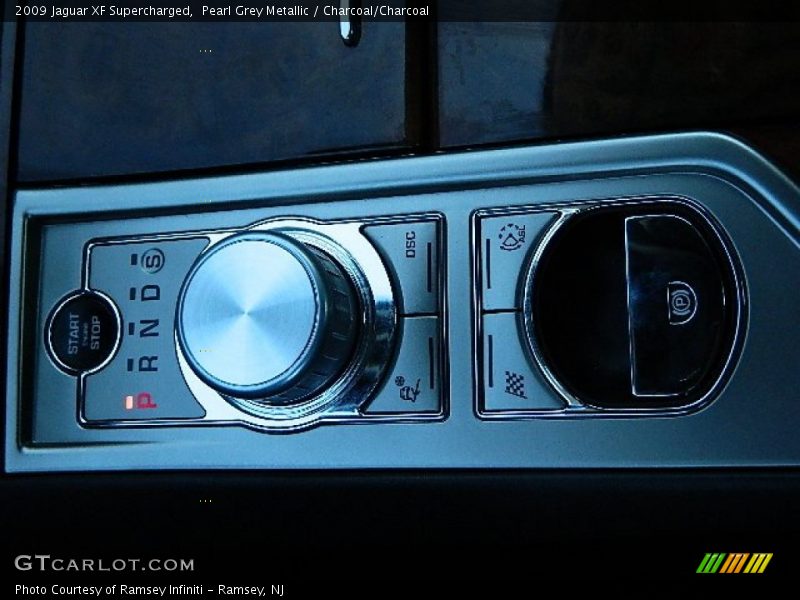 Pearl Grey Metallic / Charcoal/Charcoal 2009 Jaguar XF Supercharged