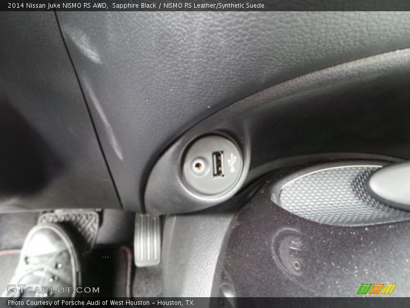 Sapphire Black / NISMO RS Leather/Synthetic Suede 2014 Nissan Juke NISMO RS AWD