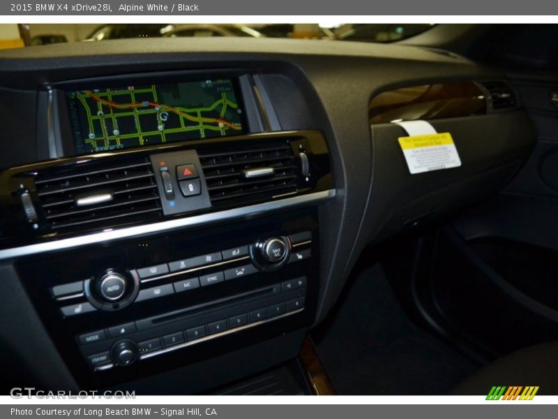 Alpine White / Black 2015 BMW X4 xDrive28i