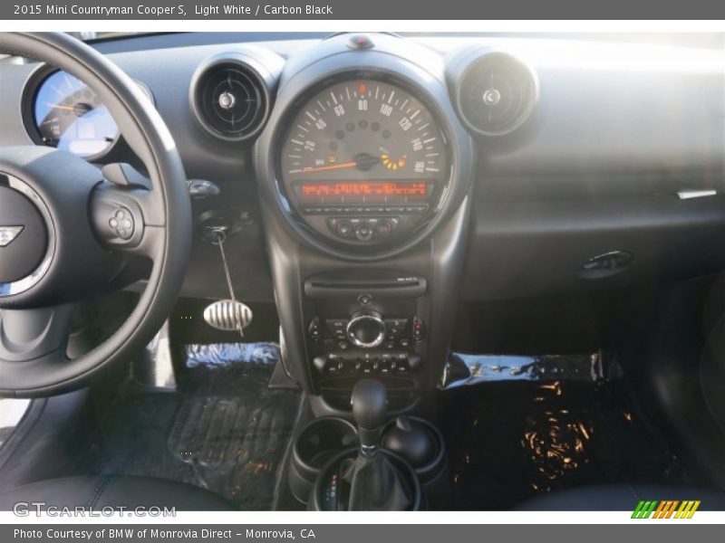 Light White / Carbon Black 2015 Mini Countryman Cooper S