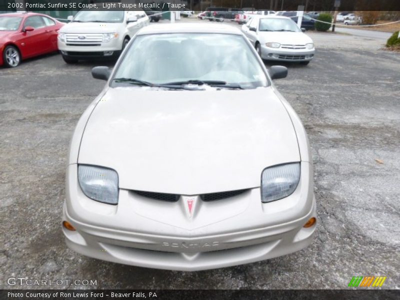 Light Taupe Metallic / Taupe 2002 Pontiac Sunfire SE Coupe