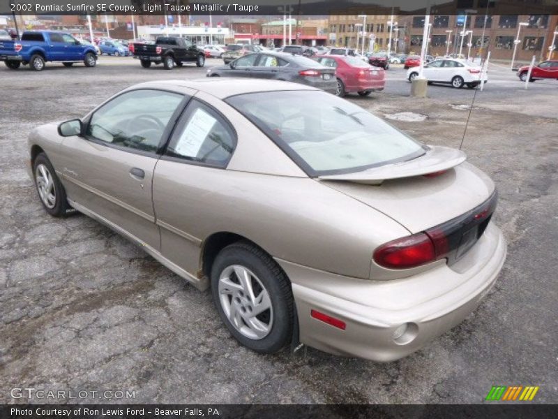 Light Taupe Metallic / Taupe 2002 Pontiac Sunfire SE Coupe