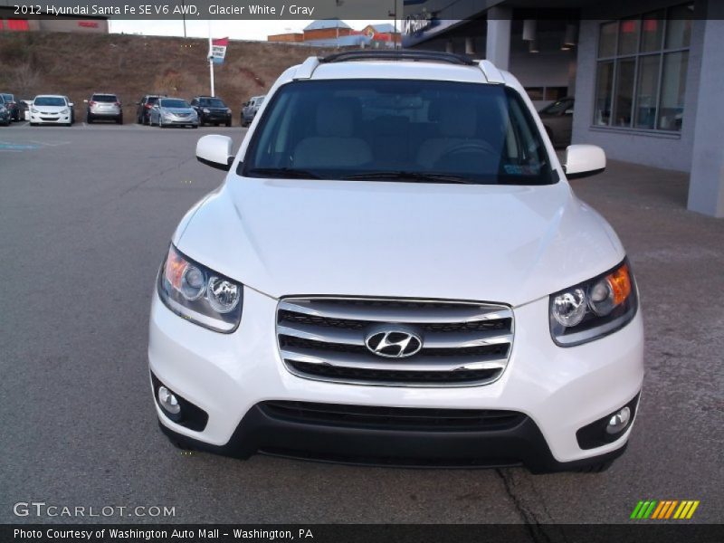 Glacier White / Gray 2012 Hyundai Santa Fe SE V6 AWD
