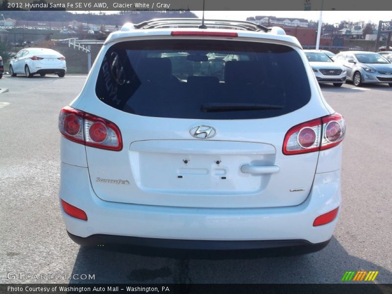 Glacier White / Gray 2012 Hyundai Santa Fe SE V6 AWD
