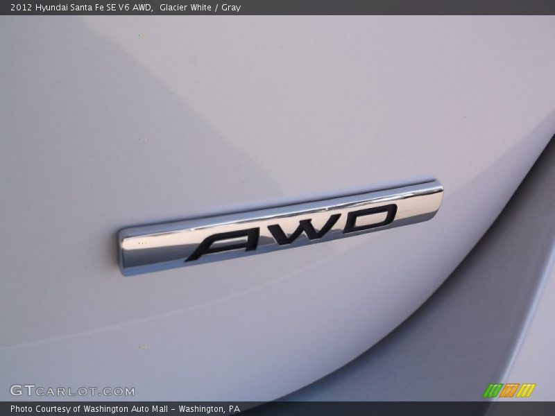 Glacier White / Gray 2012 Hyundai Santa Fe SE V6 AWD