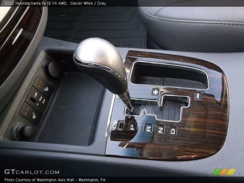 Glacier White / Gray 2012 Hyundai Santa Fe SE V6 AWD