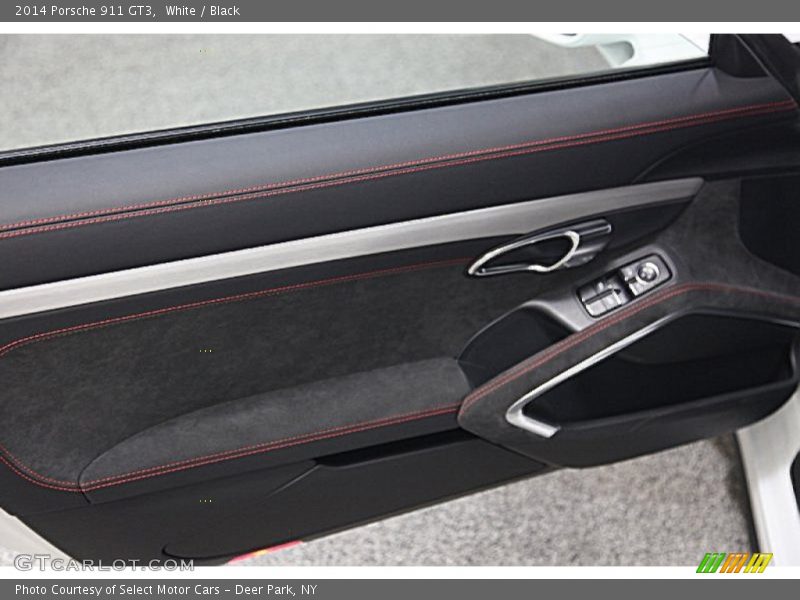 Door Panel of 2014 911 GT3