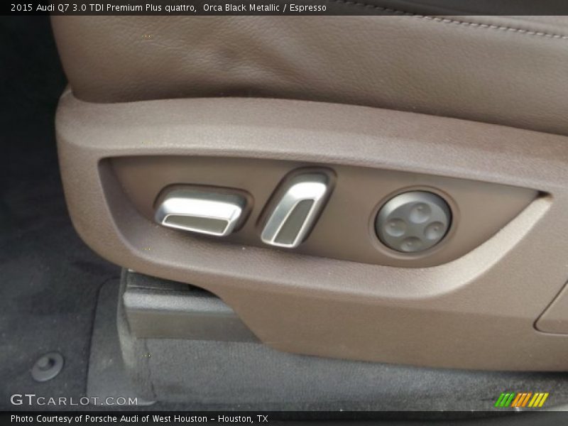 Controls of 2015 Q7 3.0 TDI Premium Plus quattro