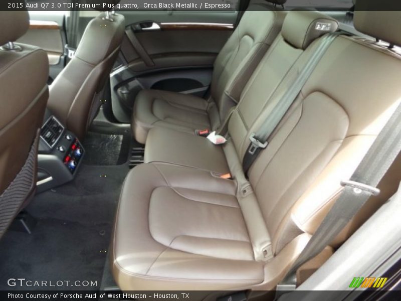 Rear Seat of 2015 Q7 3.0 TDI Premium Plus quattro