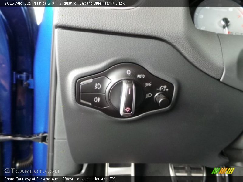 Controls of 2015 SQ5 Prestige 3.0 TFSI quattro