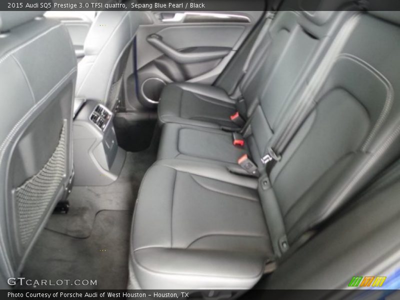 Rear Seat of 2015 SQ5 Prestige 3.0 TFSI quattro