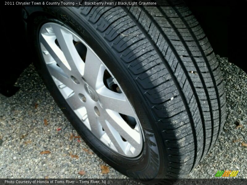 Blackberry Pearl / Black/Light Graystone 2011 Chrysler Town & Country Touring - L