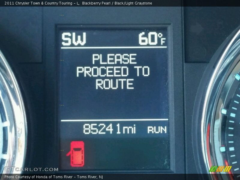 Blackberry Pearl / Black/Light Graystone 2011 Chrysler Town & Country Touring - L