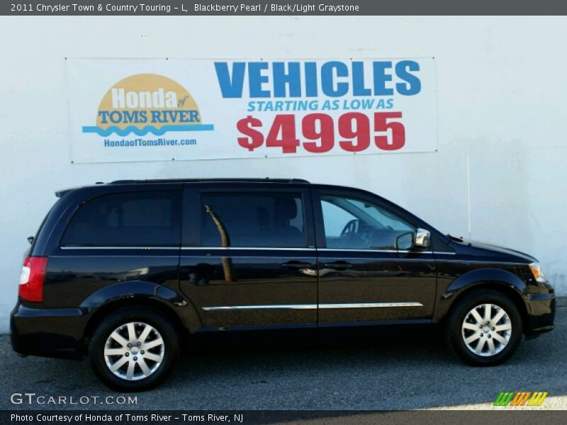 Blackberry Pearl / Black/Light Graystone 2011 Chrysler Town & Country Touring - L