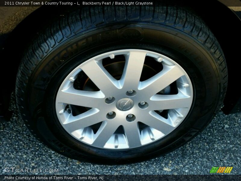 Blackberry Pearl / Black/Light Graystone 2011 Chrysler Town & Country Touring - L