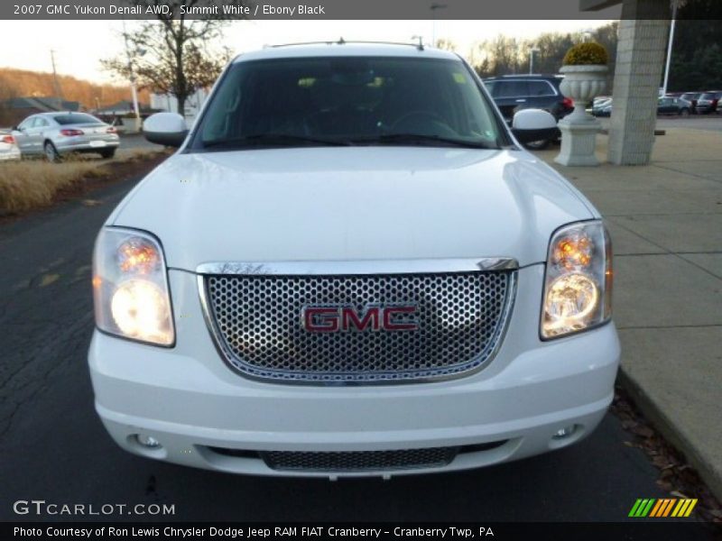 Summit White / Ebony Black 2007 GMC Yukon Denali AWD