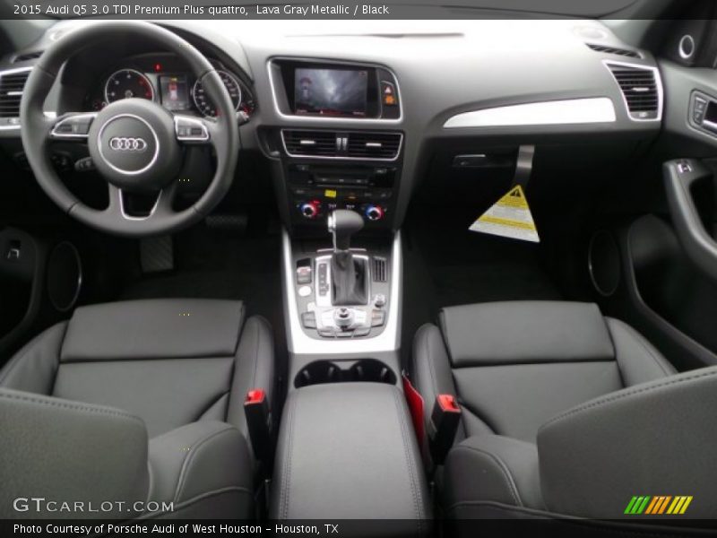 Dashboard of 2015 Q5 3.0 TDI Premium Plus quattro