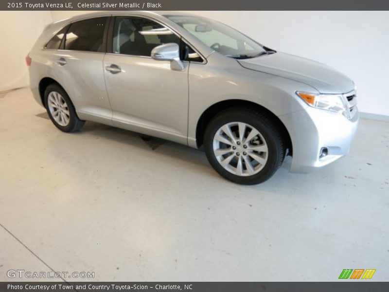 Front 3/4 View of 2015 Venza LE