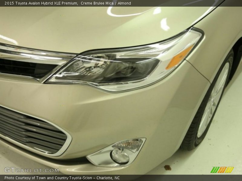 Creme Brulee Mica / Almond 2015 Toyota Avalon Hybrid XLE Premium