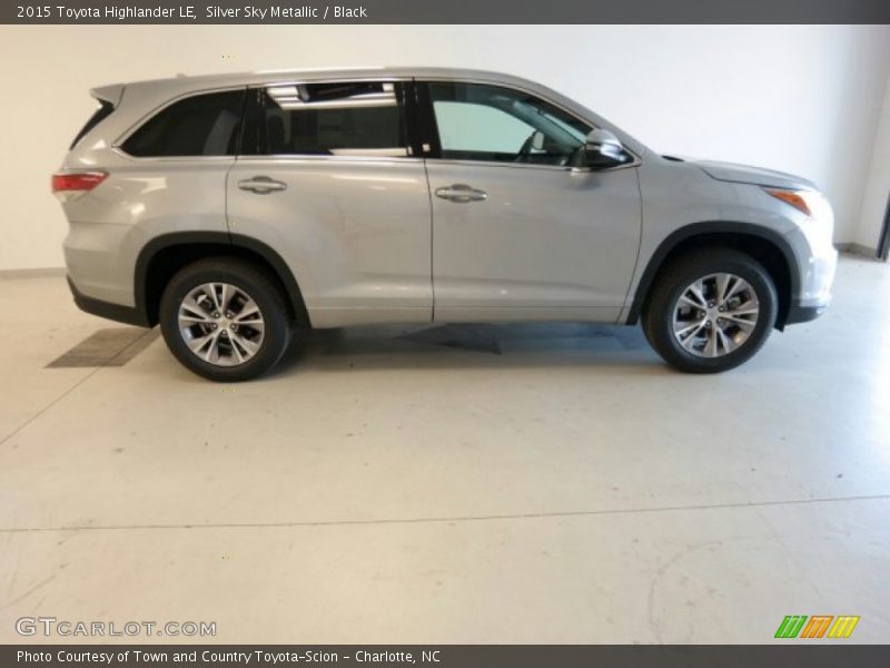 Silver Sky Metallic / Black 2015 Toyota Highlander LE