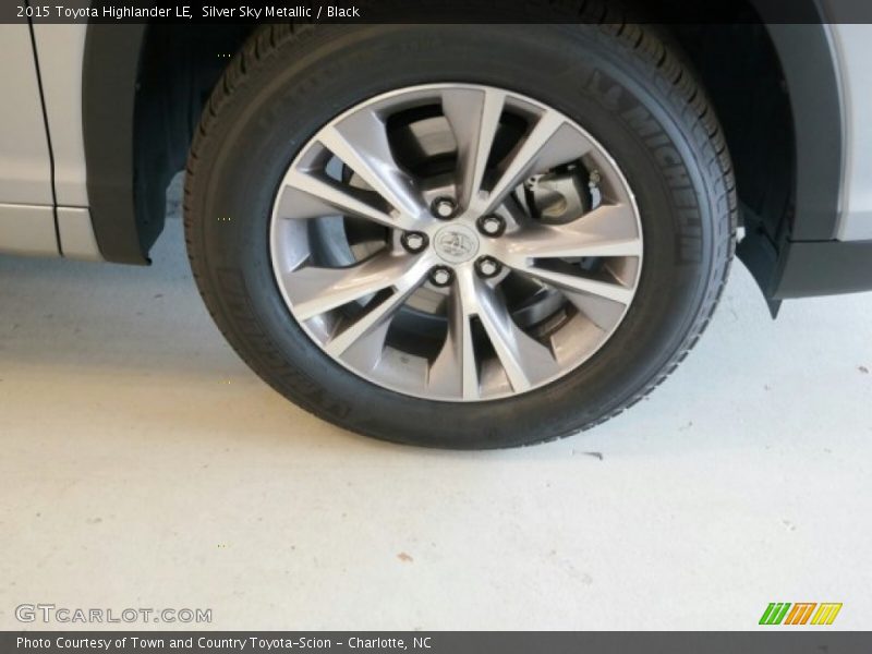 Silver Sky Metallic / Black 2015 Toyota Highlander LE