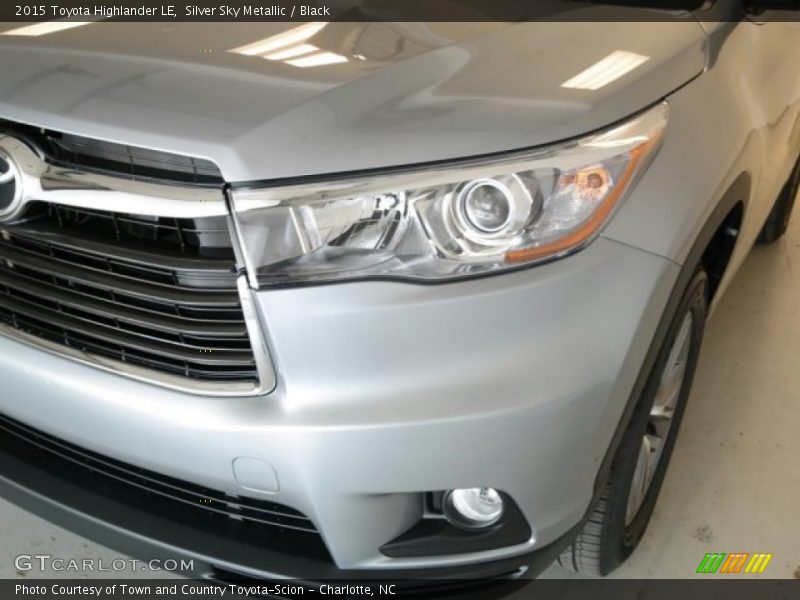 Silver Sky Metallic / Black 2015 Toyota Highlander LE