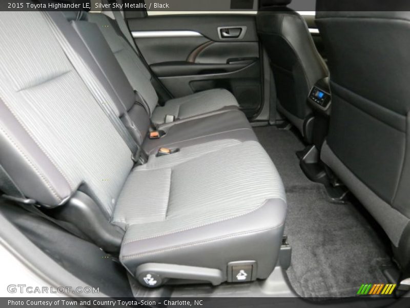 Silver Sky Metallic / Black 2015 Toyota Highlander LE