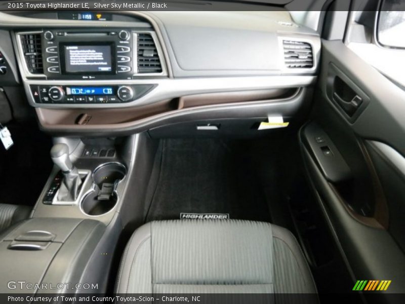 Silver Sky Metallic / Black 2015 Toyota Highlander LE