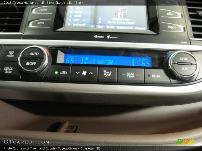 Silver Sky Metallic / Black 2015 Toyota Highlander LE