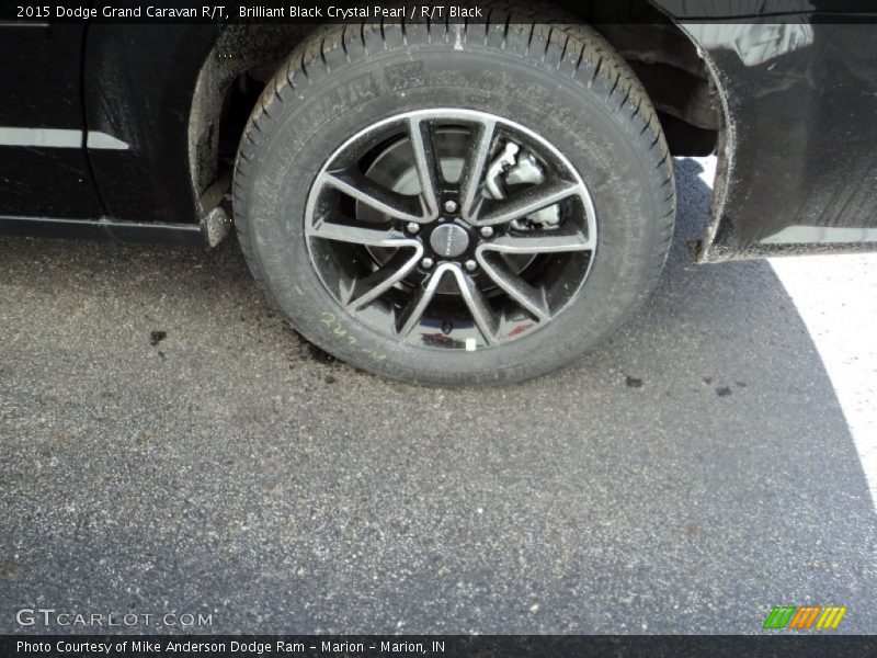 Brilliant Black Crystal Pearl / R/T Black 2015 Dodge Grand Caravan R/T