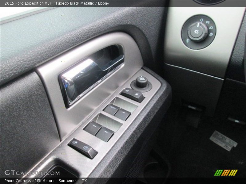Tuxedo Black Metallic / Ebony 2015 Ford Expedition XLT