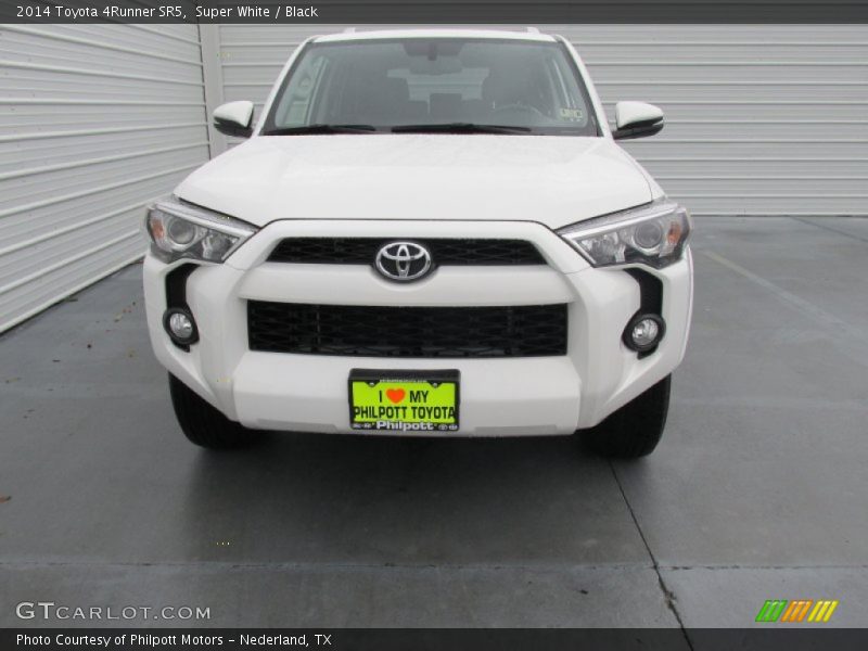 Super White / Black 2014 Toyota 4Runner SR5