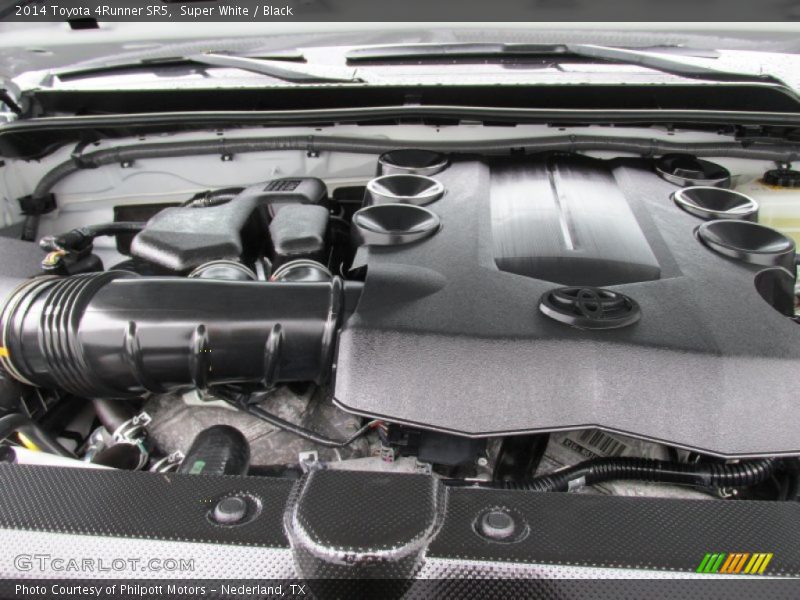Super White / Black 2014 Toyota 4Runner SR5