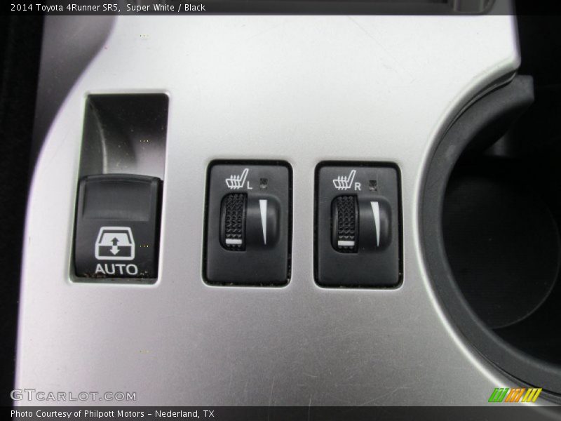 Super White / Black 2014 Toyota 4Runner SR5