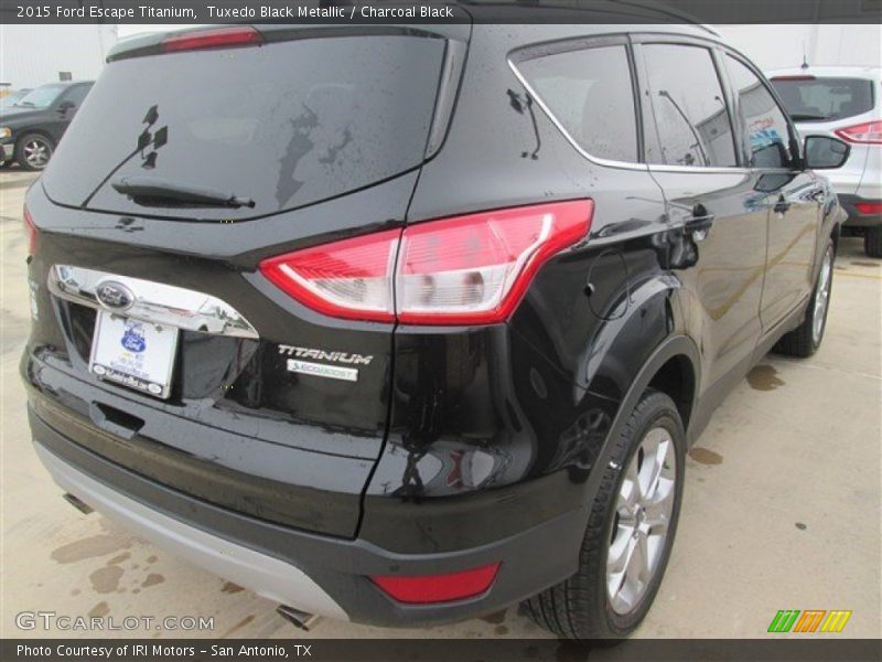 Tuxedo Black Metallic / Charcoal Black 2015 Ford Escape Titanium