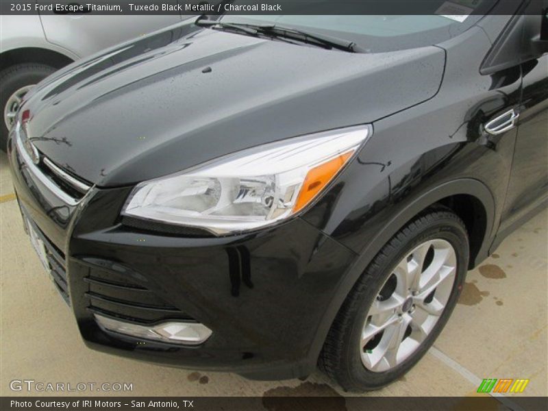 Tuxedo Black Metallic / Charcoal Black 2015 Ford Escape Titanium